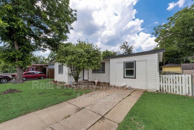 Building Photo - 1402 Randolph St