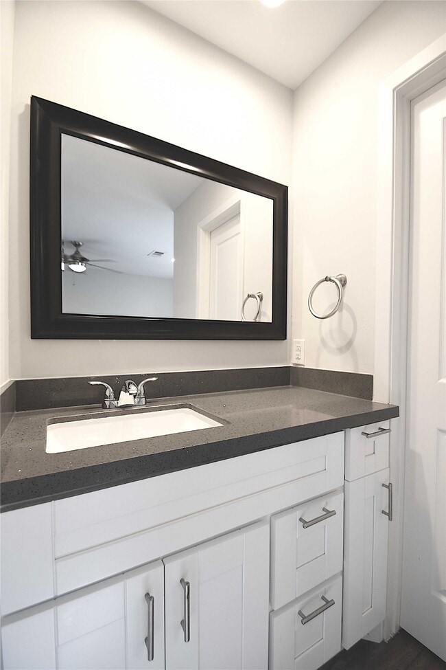 Building Photo - 9243 Friendship Rd