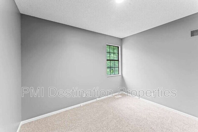 Building Photo - 16107 W 141st Terrace