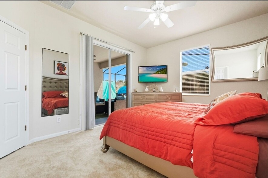 Building Photo - 4980 Castle St W