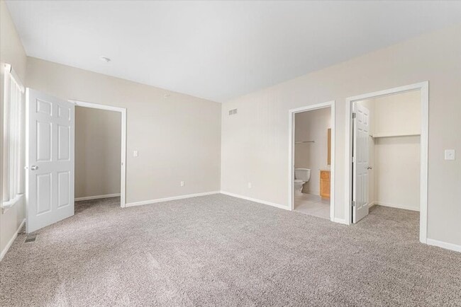 Building Photo - 45523 Revere Dr