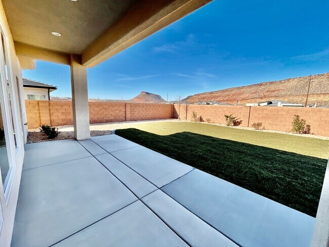 Building Photo - Three Bedroom Home in Washington Fields