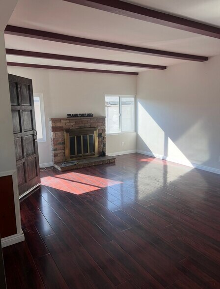 Building Photo - 337 Hawaiian Ave