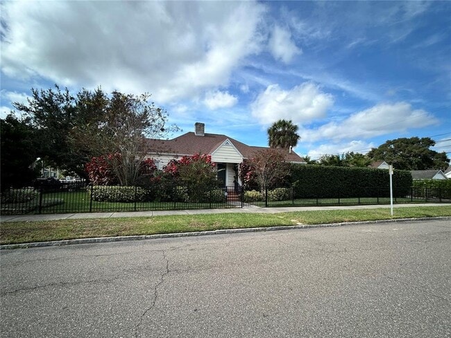 Primary Photo - 701 29th Ave N