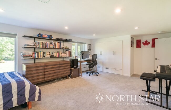 Building Photo - Perfectly located Lake Oswego Mid-century Modern Home with Lake Rights