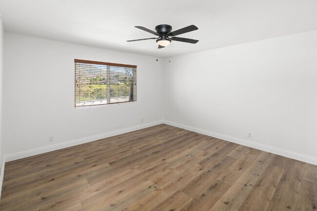 Building Photo - Stunning, Serene, 2-Bed, 2-Bath Condo in highly sought after Del Cerro area in San Diego CA