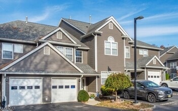 Building Photo - 20 S Midland Ave