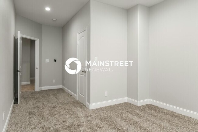 Building Photo - 2 Bedroom Pet-Friendly Home in Arlington, TX with Main Street Renewal