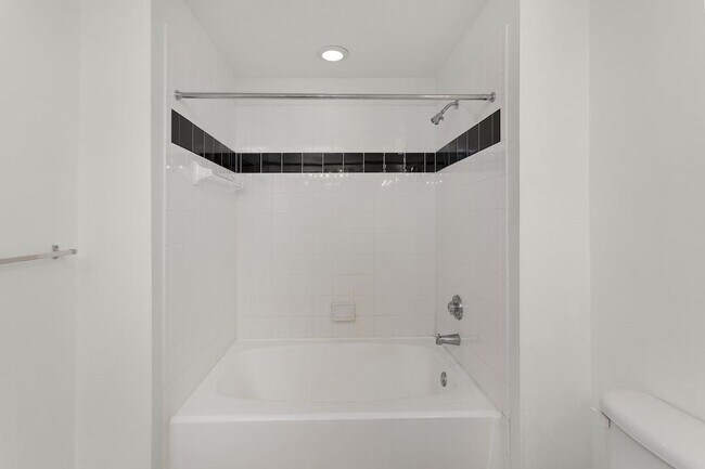 5303 Bay Club Cir 5303 Bay Club - 5303 Bay Club Cir Tampa Fl Building Photo 