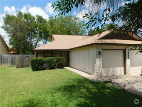 Building Photo - 1900 Prairie Knoll Ct