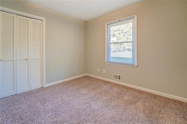 Building Photo - 905 Rambling Rose Ct NW