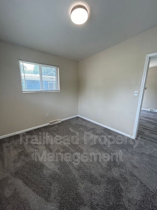 Building Photo - 4206 Lloyd St