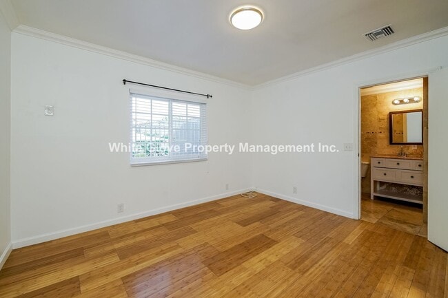 Building Photo - Remodeled 1924 3 Bedroom LA Home