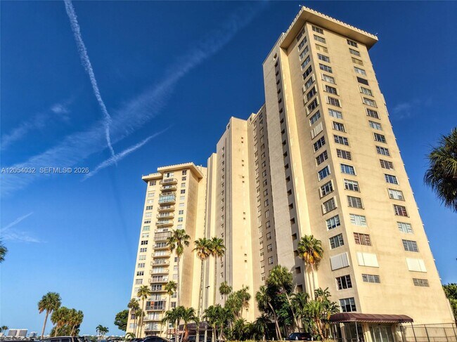 Building Photo - 11111 Biscayne Blvd