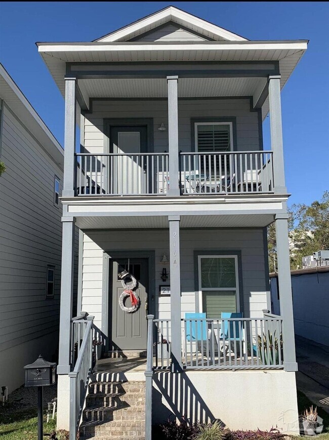 Building Photo - 216 W Intendencia St