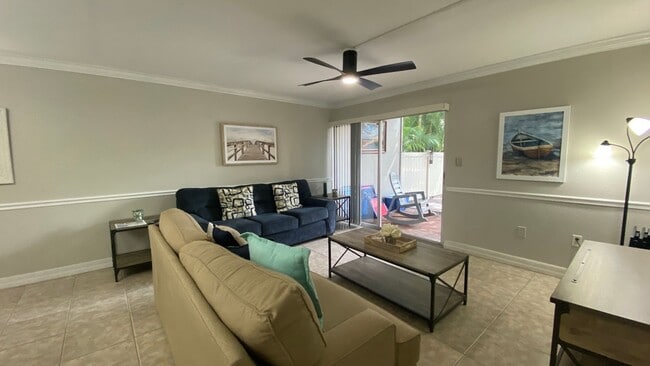 Building Photo - Charming 2/2 Seasonal Rental in Sarasota – Minutes from the Beach! Private Courtyard Included!!