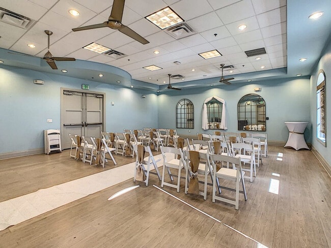 Building Photo - 1520 Oasis Club Blvd