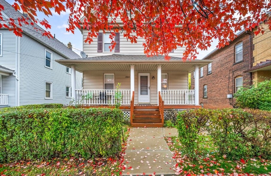 Building Photo - 2023 Robin St