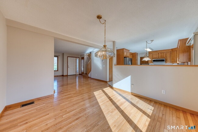 Building Photo - 57 4 Rod Rd