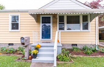 Building Photo - Beautiful Single Family Home