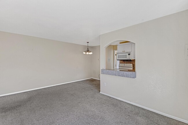 Building Photo - 5995 E Iliff Ave