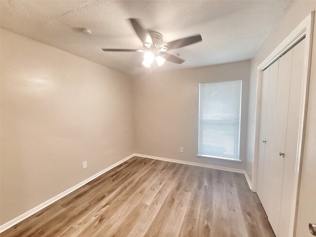 Building Photo - 3407 Saratoga Dr