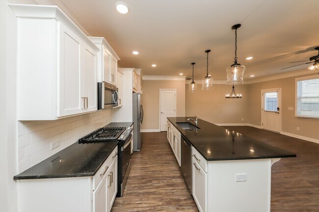 Building Photo - 3604 Silvery Wy