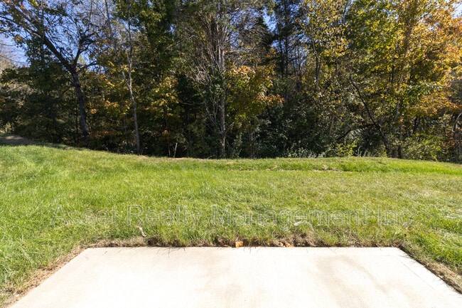 Building Photo - 2019 Southwood Cir