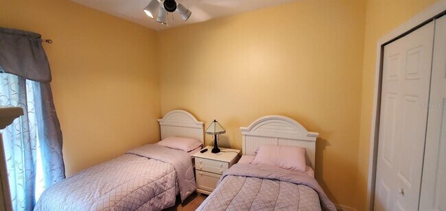 Building Photo - 3712 Greencrest Ct