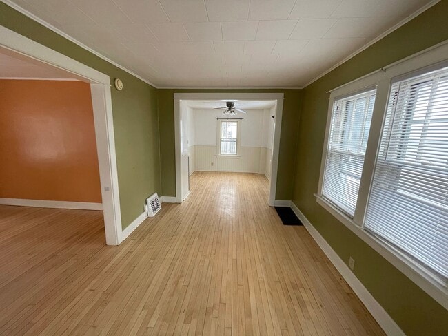 Building Photo - Unique Rental Home