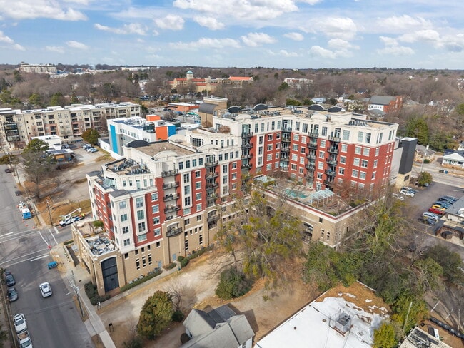 Building Photo - 618 N Boylan Ave