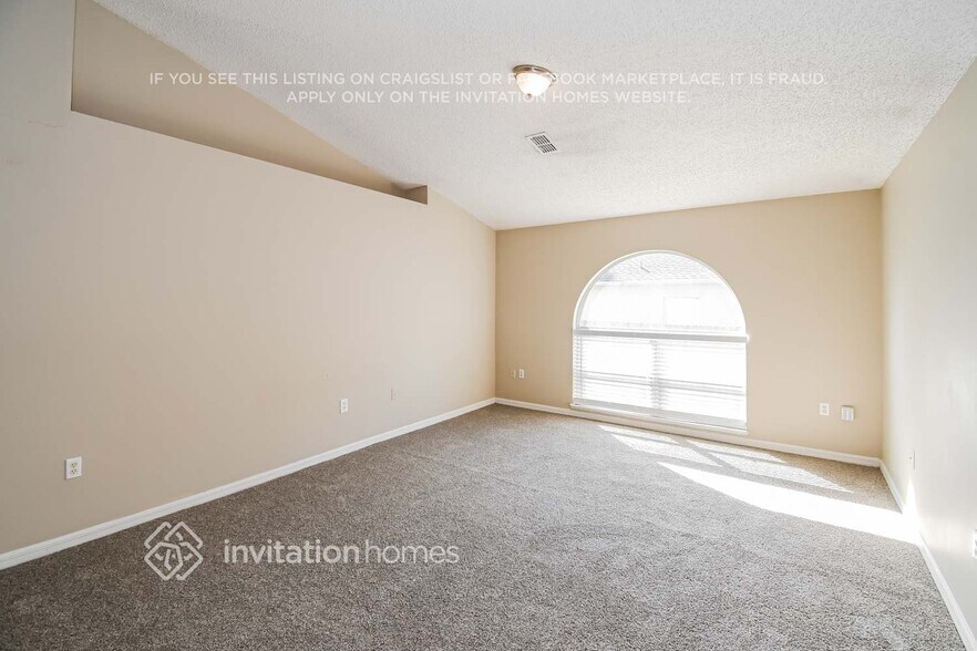 Building Photo - 4024 Half Moon Cir