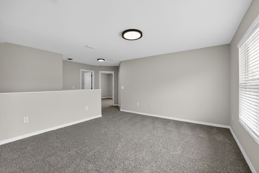 Building Photo - 10629 Shady Preserve Dr
