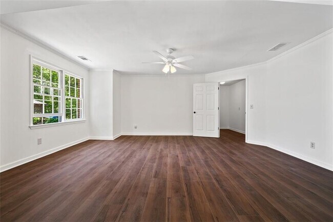 Building Photo - 2120 Skyland Cove Ln SW