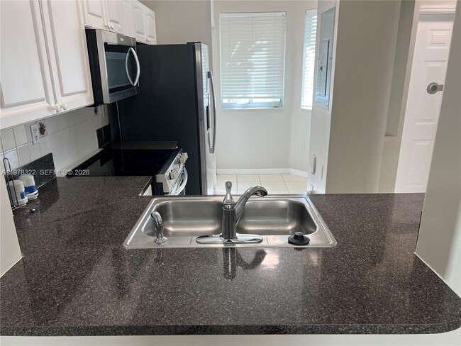 Building Photo - 110 SW 109th Ave