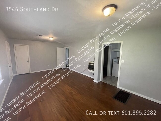 Building Photo - 3546 Southland Dr
