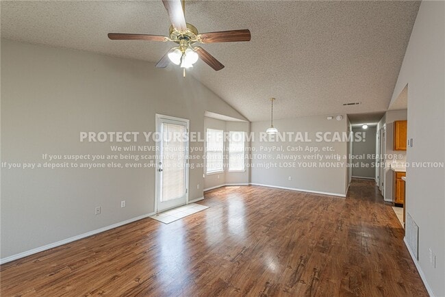 Building Photo - 3085 W Woodridge Dr