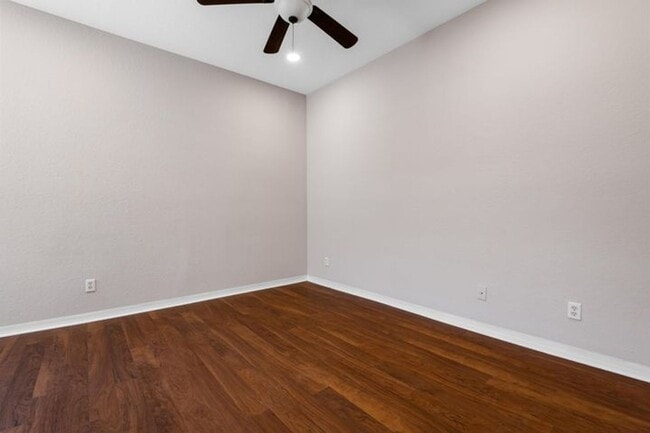 Building Photo - 3051 Grandiflora Dr