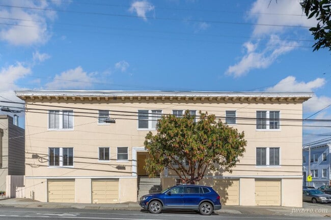 Building Photo - 3202 Anza St