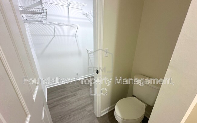 Building Photo - 1818 Winship Dr