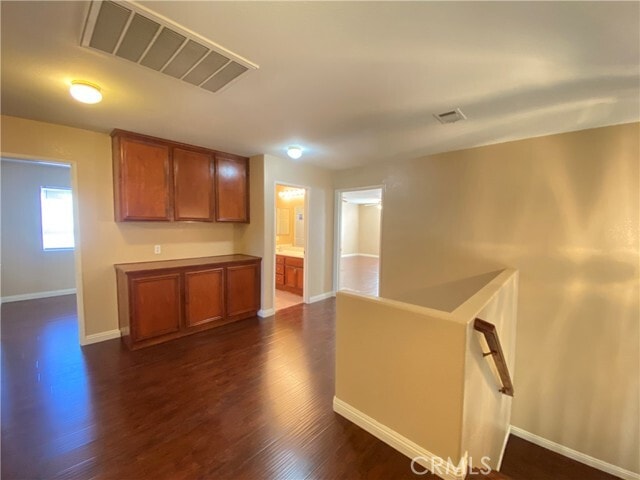 Building Photo - 708 Hillview St