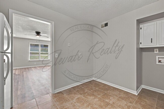 Building Photo - 584 Tulip Grove Rd