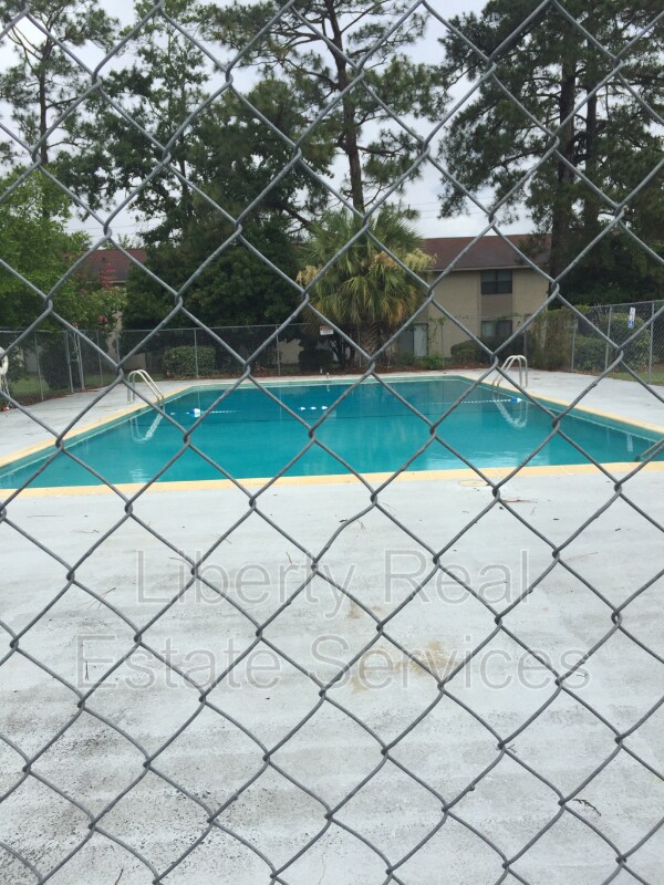 Building Photo - 901 Olmstead Dr