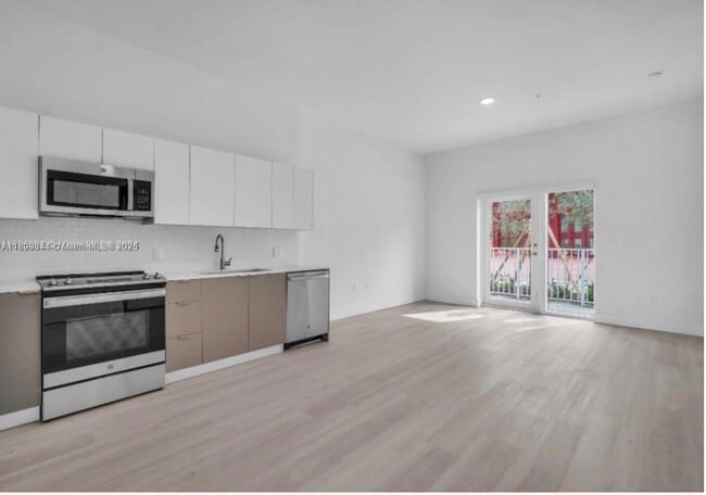 Building Photo - 110 Foster Rd