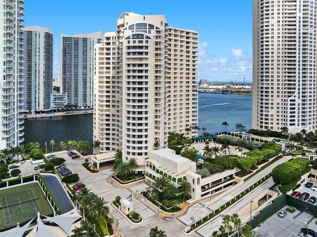 Building Photo - 888 Brickell Key Dr