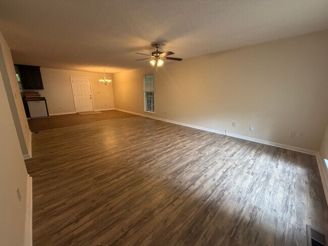 Building Photo - 91 Bailey Dr