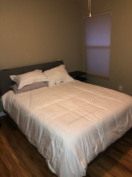Second Bedroom - 505 Oppenheimer Dr