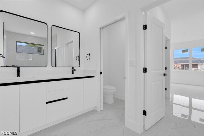 Building Photo - 2614 19th St W