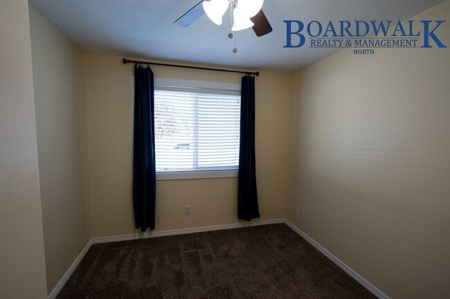 Building Photo - Main-Level 3 Bed / 2 Bath Home in Farmington