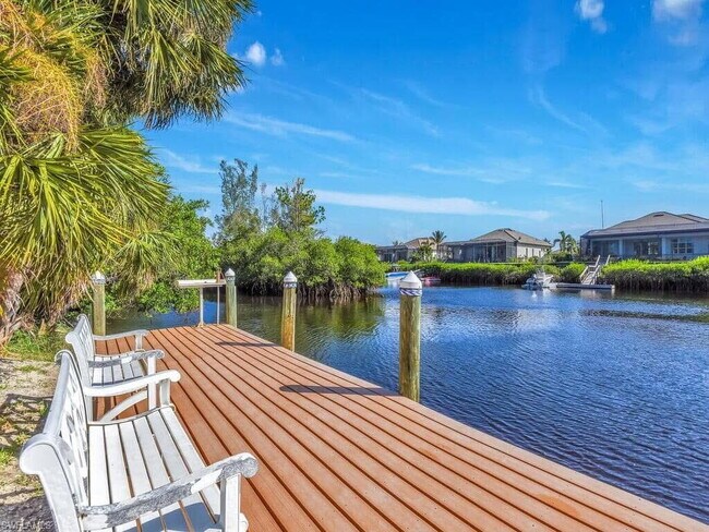 Building Photo - 6121 Lakefront Dr